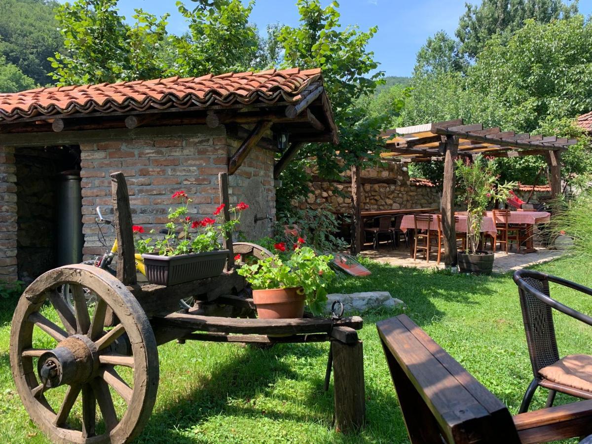 Konak Tosa Poganovo Extérieur photo